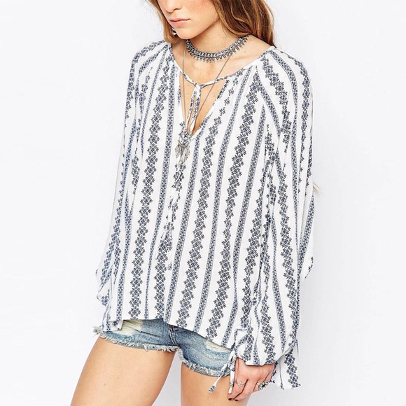 Last One!! Boho Loose Fit V-Neck Top! - Picture 3 of 5